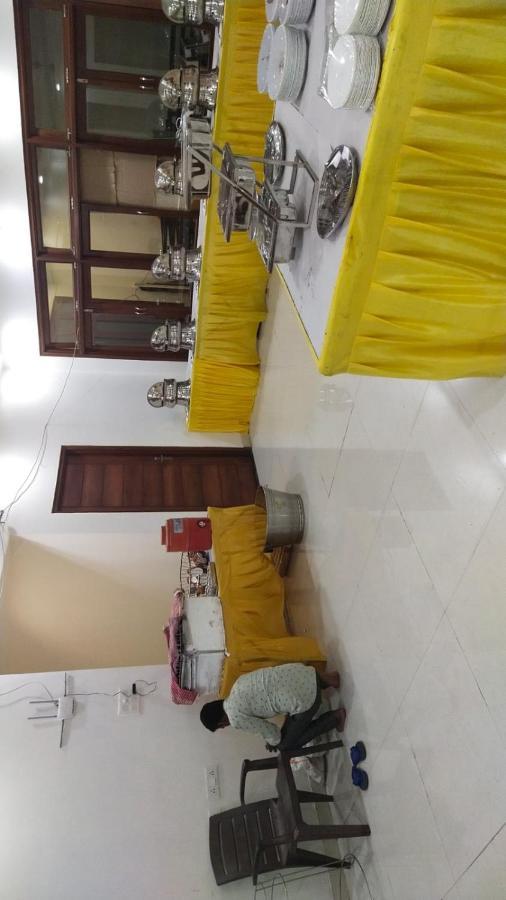 Mauji'S Villa Hotel & Guest House Allāhābād Junction المظهر الخارجي الصورة