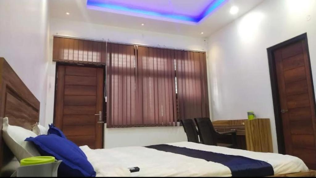 Mauji'S Villa Hotel & Guest House Allāhābād Junction المظهر الخارجي الصورة