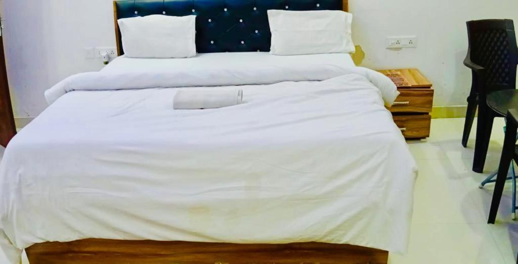 Mauji'S Villa Hotel & Guest House Allāhābād Junction المظهر الخارجي الصورة