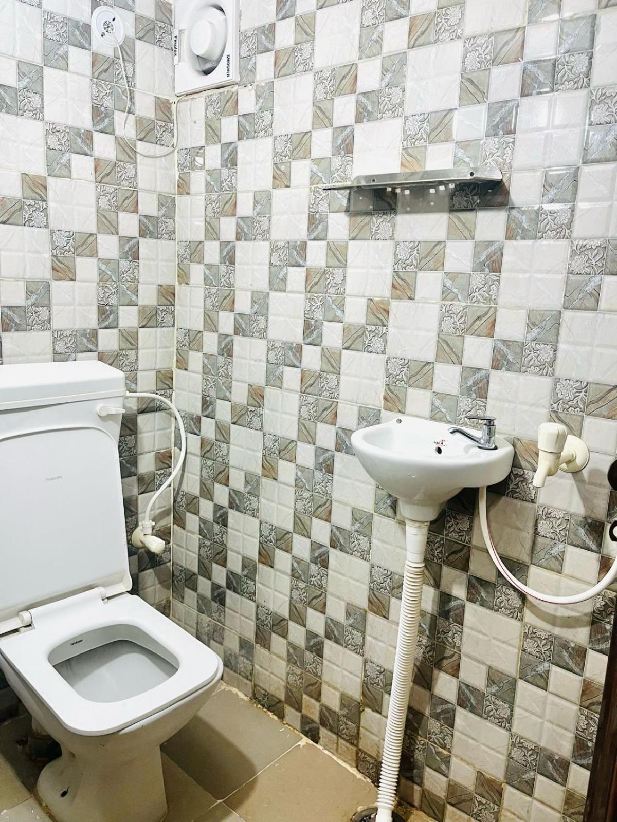 Mauji'S Villa Hotel & Guest House Allāhābād Junction المظهر الخارجي الصورة