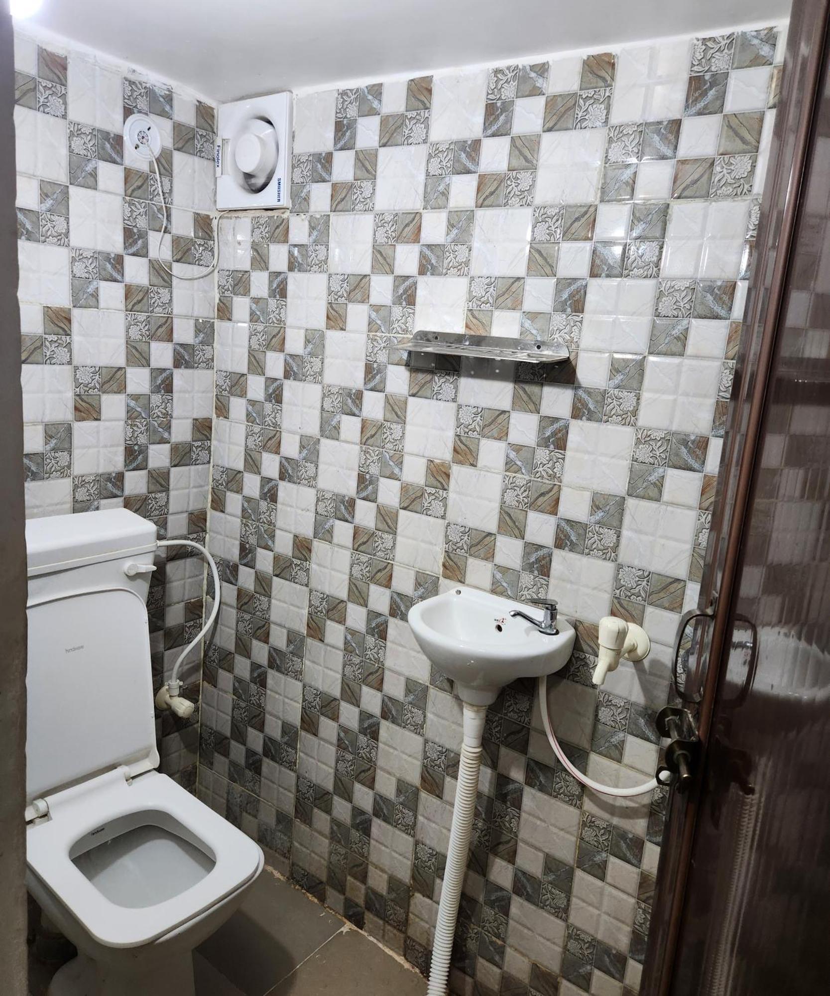 Mauji'S Villa Hotel & Guest House Allāhābād Junction المظهر الخارجي الصورة